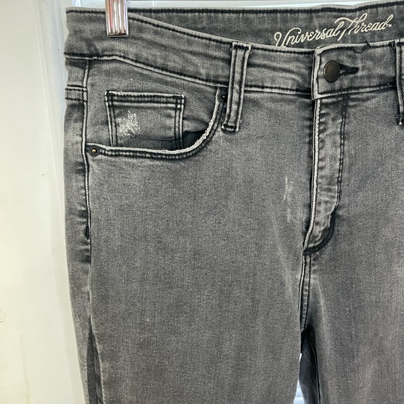 Universal Thread Target Jeans High Rise Skinny Crop Black Light Wash Size 12R/31 - Picture 3 of 9